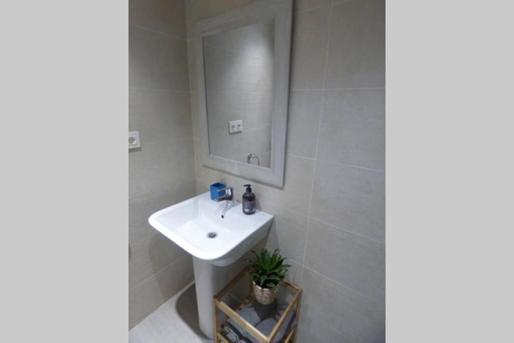 Nuevo Apartamento Lujo Playa Malagueta-Centro Málaga Esterno foto
